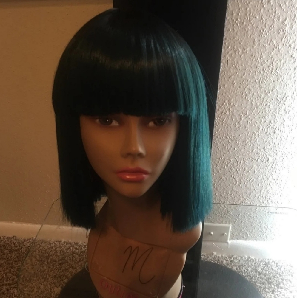 Blunt Cut Bob Black and Green Ombre Wig. Brand new.